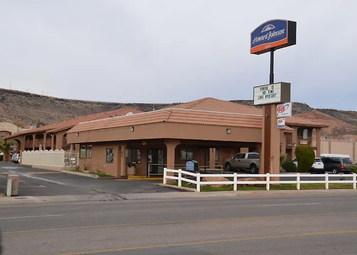 Howard Johnson By Wyndham St. George Hotel & Suites